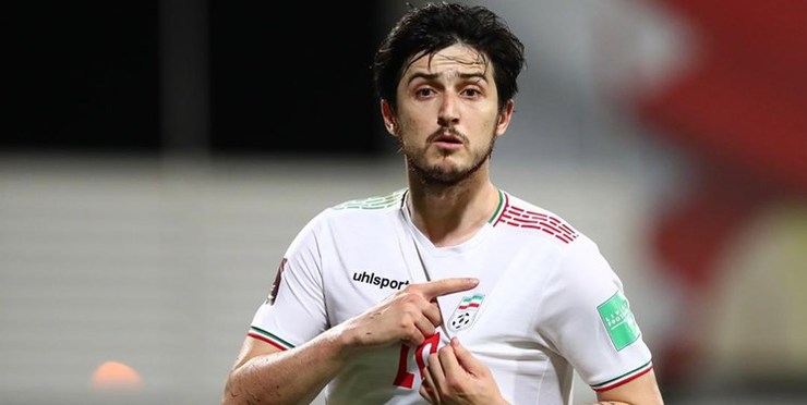 سردار آزمون، مهاجم تیم ملی فوتبال ایران به دلیل دو اخطاره شدن در مرحله پیش مقدماتی نمی‌تواند در بازی نخست تیم ملی مقابل سوریه که شهریور ماه انجام می‌شود، شرکت کند.