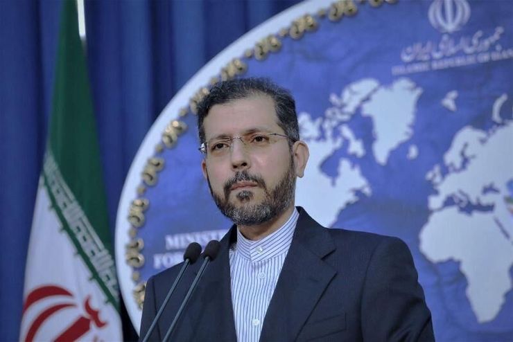 سخنگوی وزارت امور خارجه کشورمان گفت: تامین اکثر قریب به اتفاق واکسن های خارجی و حتی انتقال تکنولوژی‌های لازم برای تولید واکسن در داخل با ورود مستقیم وزارت امور خارجه و حتی در مواردی، شخص وزیر امور خارجه، انجام شده و همکاران ما از اولین تا آخرین مراحل و حتی کمک به تامین منابع ارزی و ریالی از داخل کشور به وزارت بهداشت کمک کرده اند.