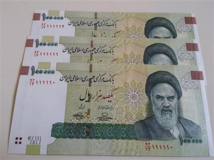 ویدئویی در فضای مجازی منتشر شده که شیوه جدیدی از کلاهبرداری با دسته‌های پول ۱۰ هزارتومانی انجام می‌شود.