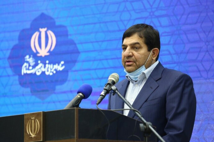 محمد مخبر (متولد دزفول)، رئیس ستاد اجرایی فرمان امام است که از سال ۱۳۸۶ در این ستاد فعالیت دارد و پیش از این معاونت بازرگانی و حمل و نقل بنیاد مستضعفان و ریاست هیئت مدیره بانک سینا و معاونت استانداری خوزستان را بر عهده داشته‌است.