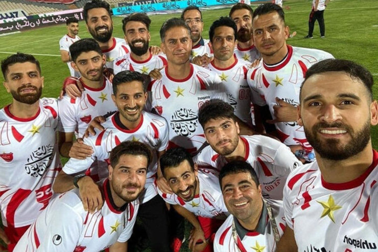 در پی اعتراض بازیکنان پرسپولیس به مشکلات مالی، قرار است این باشگاه تا پیش از بازی با فولاد به بازیکنانش پول بدهد!