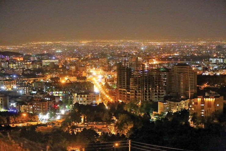 وزیر نیرو ساعت یک بامداد امروز (چهارشنبه) با حضور در ستاد فرماندهی پیک بار ۱۴۰۰، نحوه اجرای برنامه‌های مدیریت بار و تامین برق مشترکان را مورد نظارت و تاکید قرار داد.