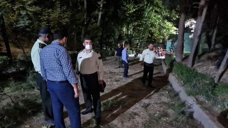 در پی شنیدن صدای انفجاری قوی در تهران، شبکه خبر صدا و سیما از انفجاری مهیب در نزدیکی پارک ملت تهران خبر داده است.