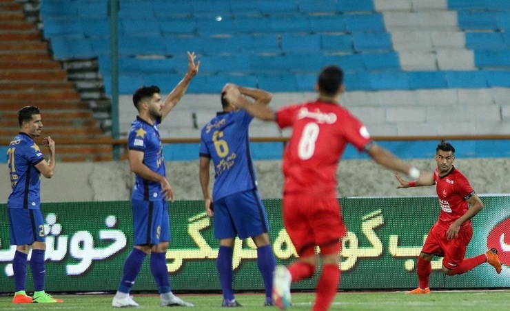 باشگاه پرسپولیس نیز بعد از بیانیه‌ای که از سوی باشگاه استقلال صادر شد، بیانیه‌ای صادر و اعلام کرد احمد مددی، مدیرعامل استقلال درحال سوء استفاده کردن از برند باشگاه استقلال است.