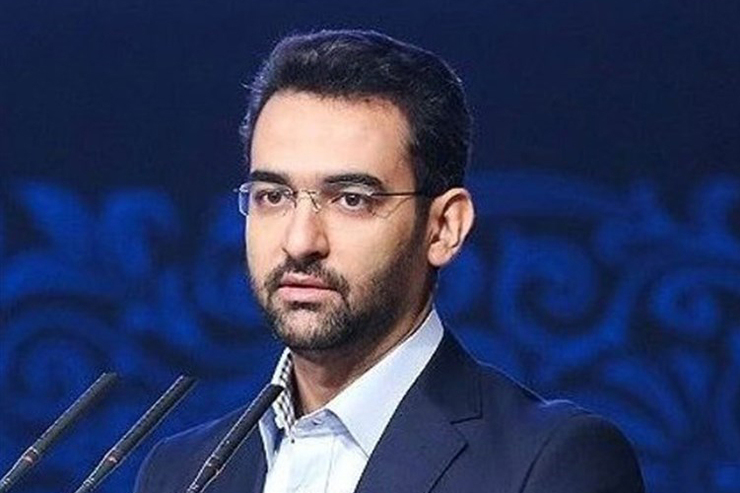وزیر ارتباطات و فناوری اطلاعات با اشاره به انسداد وی‌چت در سال ۱۳۹۲ در ایران توسط کارگروه تعیین مصادیق محتوای مجرمانه و مذاکره گروهی از ایران برای مذاکره با مدیران این پیام‌رسان، گفت: پس از تبادل نظرها و پیگیری‌های یک‌ماهه، در نهایت پاسخ وی‌چت چین این بود که به دلایلی از حضور در ایران معذوریم.
