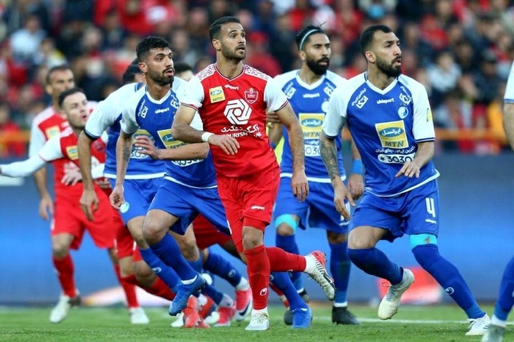تیم‌های استقلال و پرسپولیس تهران فردا، پنجشنبه بیست و چهارم تیرماه در چارچوب مرحله یک چهارم نهایی جام حذفی به مصاف یکدیگر می‌روند.
