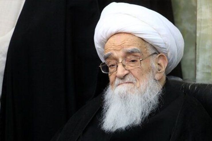 آیت‌الله لطف‌الله صافی گلپایگانی از مراجع تقلید در واکنش به وقایع اخیر کشور افغانستان در بیانیه‌ای ضمن هشدار به دولت ها و مجامعه بین المللی تاکید کرده است که اعتماد به طالبان با سابقه شرارت و آدم‌کشی، یک اشتباه بزرگ و غیر قابل جبران است.