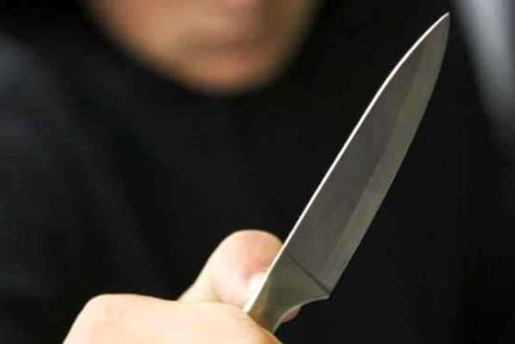 طی روزهای اخیر نیز کلیپی در فضای مجازی منتشر شد که در آن یک‌ زن با استفاده از قمه اقدام به آسیب زدن به یک تاکسی در ابهر می‌کند.