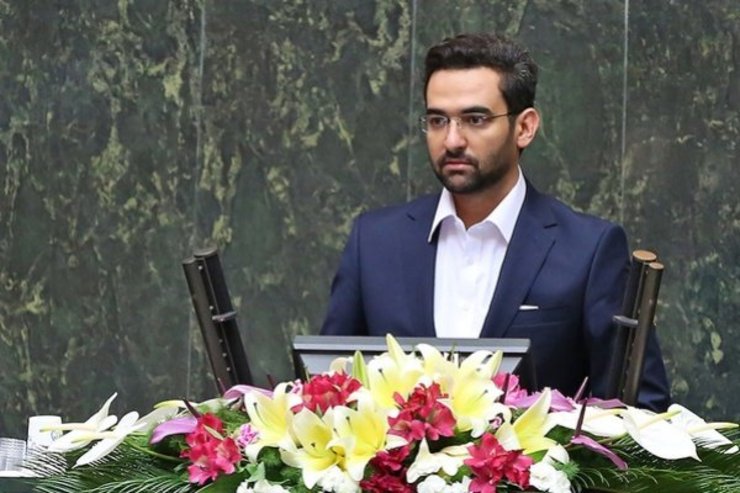 نمایندگان مجلس شورای اسلامی از توضیحات وزیر ارتباطات درباره تلگرام و محاسبه ترافیک بین الملل برای کاربران این شبکه اجتماعی قانع نشدند و به وی کارت زرد دادند.