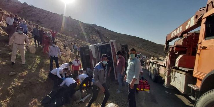 حجت الاسلام والمسلمین حسن روحانی رئیس جمهوری در پیامی جان باختن خبرنگاران ایرنا و ایسنا درپی حادثه غم انگیر واژگونی اتوبوس در نقده را تسلیت گفت.