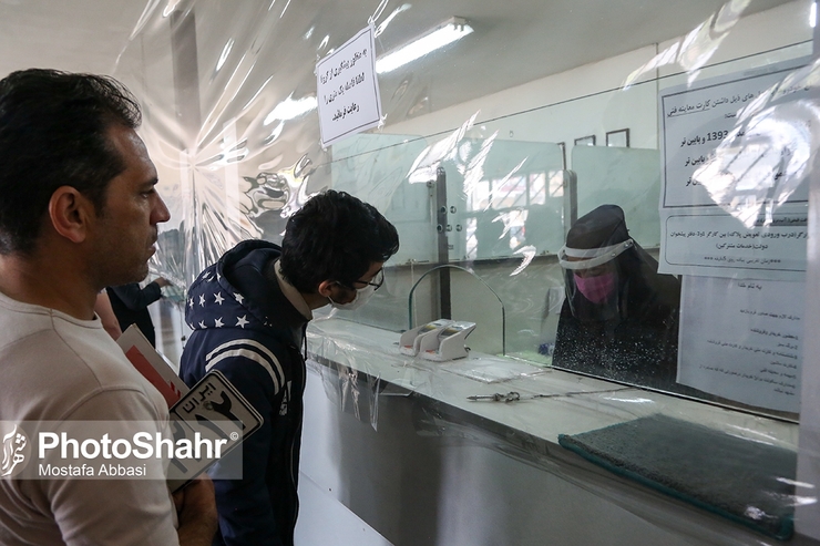 در صورتی که مدارک اصلی ماشین از قبیل کارت خودرو یا برگ سبز گم شود یا به سرقت رود، مالک خودرو باید در کمترین زمان ممکن به دریافت المثنی اقدام کند. در این شماره به بررسی نحوه گرفتن المثنی مدارک خودرو و فرایند‌های اداری آن می‌پردازیم.