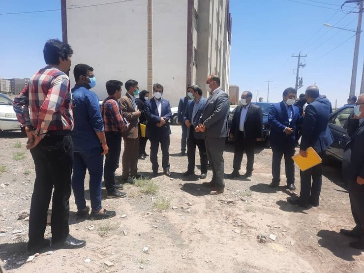رئیس سازمان بهزیستی کشور در سفر به خراسان‌رضوی، از ساخت ۴۰۰۰ واحد مسکونی ویژه مددجویان این استان با کمک بنیاد مستضعفان خبر داد.