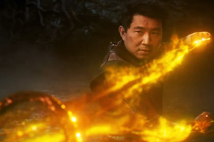 کمپانی «مارول» با انتشار تیزری جدید از فیلم «شانگ‌-چی و افسانه ده حلقه» (Shang-Chi and the Legend of the Ten Rings) ابرقهرمان آسیایی دنیای سینمایی‌اش را بیشتر معرفی کرد.