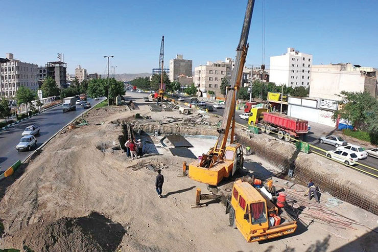 شهردار مشهد گفت: پس از گذشت ۳ ماه از آغاز عملیات عمرانی پروژه دوربرگردان زیرگذر آزادی به جانباز، حدود ۲۰درصد پیشرفت پروژه را شاهد هستیم.