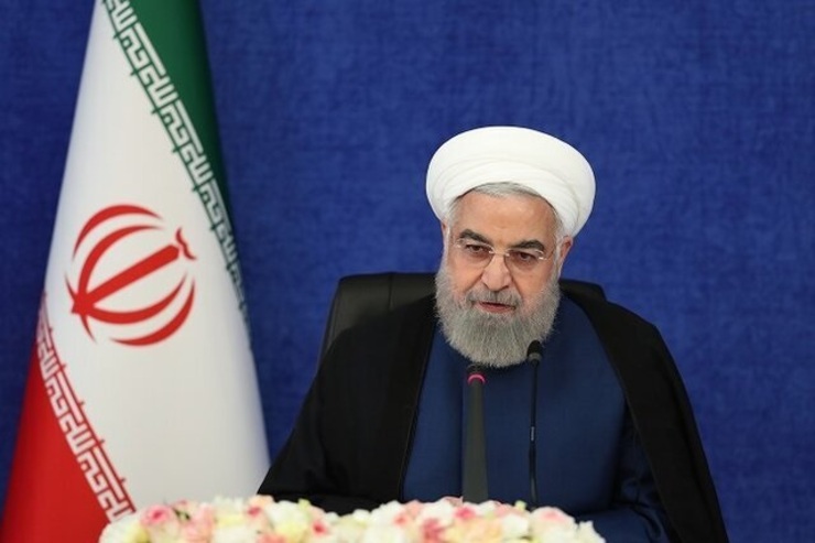 روحانی گفت: از ملت ایران به خاطر رنج هایی که کشیدند عذرخواهی و به خاطر پیروزی‌هایی که کسب کردند تشکر می‌کنم.
