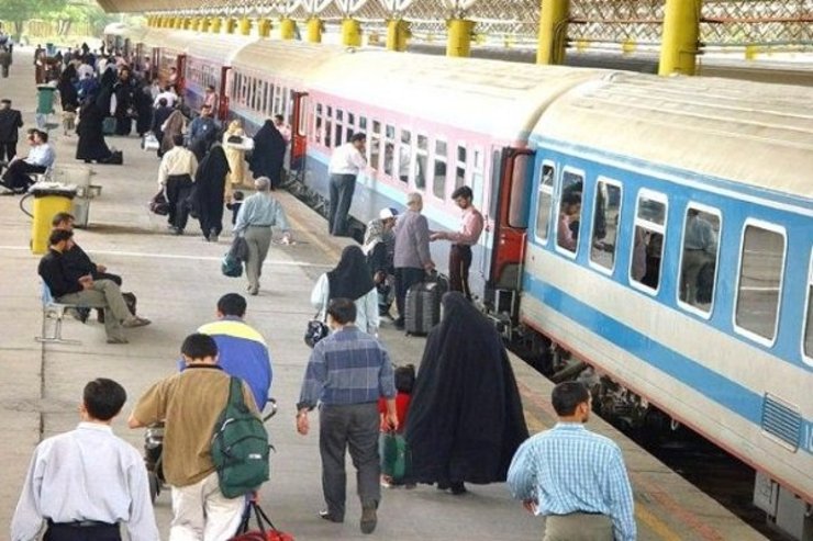رئیس انجمن صنفی شرکت‌های حمل و نقل ریلی و خدمات وابسته، خبر افزایش ۴۰ درصدی قیمت بلیت در مرداد ماه را رد کرد.