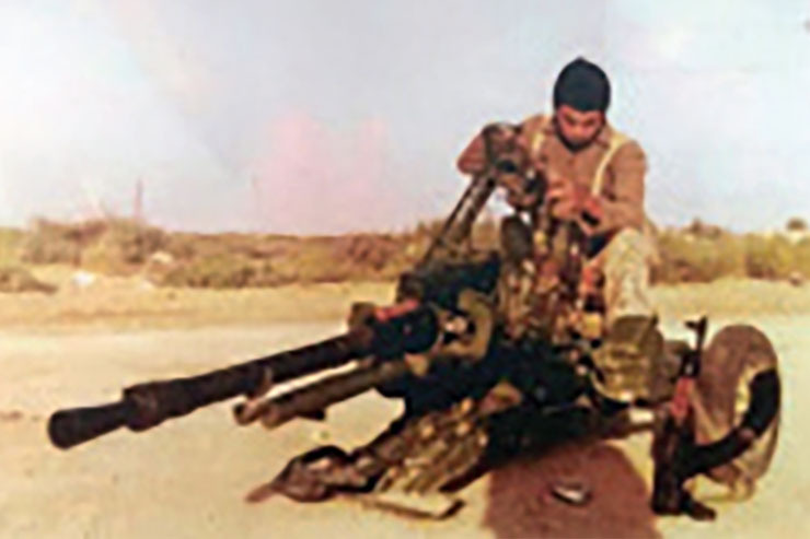 شهید بیاری در آخرین حضور در دانشگاه جبهه، هنگامی که نیرو‌های اسلام در عملیات خیبر در عراق و در نزدیکی شهر القرونه پیشروی کرده بودند، در ۵ اسفند ۱۳۶۲ در داخل خاک عراق و آن‌سوی هورالهویزه در نزدیکی شهر القرونه عراق به شهادت رسید.