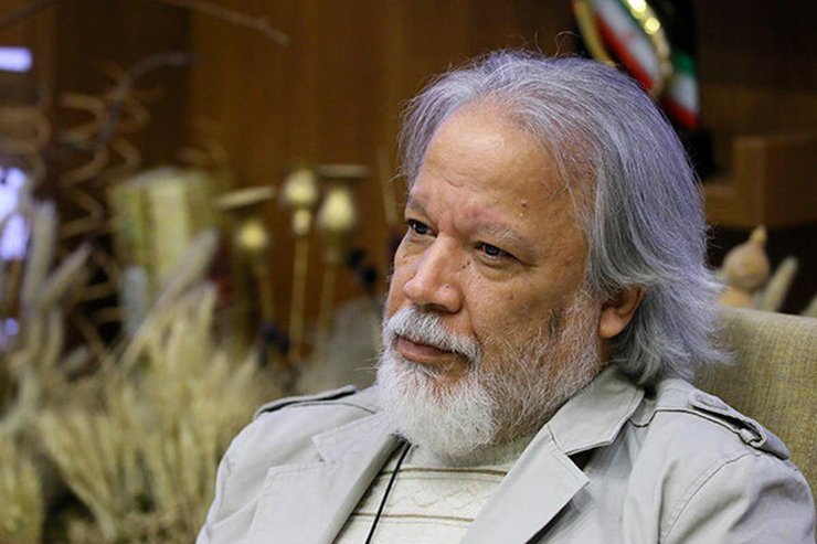 هوشنگ جاوید، پژوهشگر برجسته موسیقی نواحی و آیینی ایران، با تأکید بر اینکه «کاربرد اصطلاح نقل و نقالی برای چنین هنری اشتباه است و درست‌تر است که از اصطلاحاتی، چون داستان گذاری یا داستان پردازی برای وجه تسمیه آن استفاده شود» درباره سهم خراسان در تاریخ نقالی می‌گوید.
