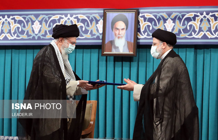 امروز مراسم تنفیذ سیزدهمین رئیس جمهور ایران برگزار شد و رهبر معظم انقلاب حکم ریاست جمهوری سید ابراهیم رئیسی را تنفیذ کردند.