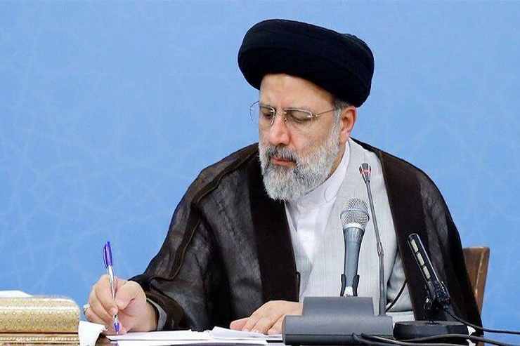 کاظم غریب آبادی، سفیر و نماینده دائم کشورمان نزد سازمان های بین‌المللی در وین، از پاسخ کتبی سید ابراهیم رئیسی، رئیس جمهوری اسلامی ایران به پیام تبریک دبیرکل اوپک خبر داد.
