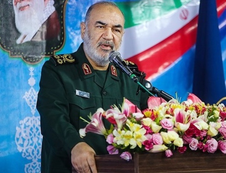 فرمانده کل سپاه گفت: تمرکز خود را باید بر اجرای کامل و نوسازی شده طرح شهید سلیمانی قرار دهیم و با توجه به شرایط جدید باید این طرح را تکامل ببخشیم.