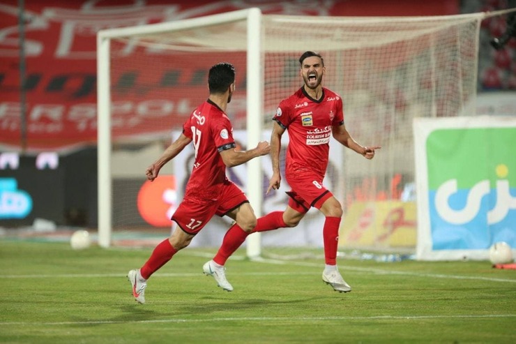 پرسپولیس موفق شد با کامبک از سد تراکتور بگذرد و آماده پنجمین جشن قهرمانی خود در لیگ برتر شود.