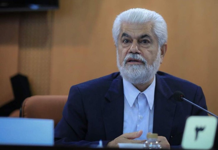 حسینعلی شهریاری رئیس کمیسیون بهداشت، درمان و آموزش پزشکی در پاسخ به سوالات صریح مجری رادیو جوان می‌گوید: پروژه خرید واکسن به خاطر واکسن‌های داخلی به تاخیر انداخته شد.