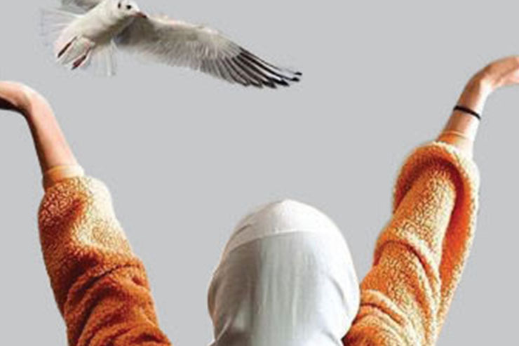 چیست در پس تجربه این همه نزدیکی به مرگ که آدمی را چنین شیفته زندگی می‌کند؟!