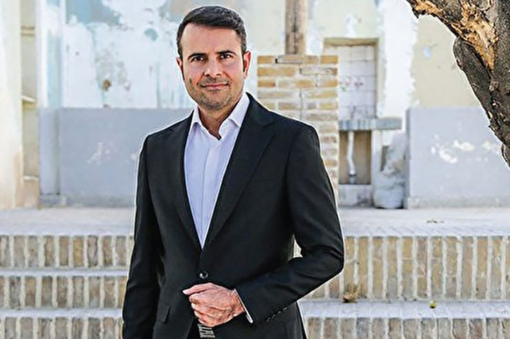 گلایه داور بین‌المللی فوتبال ساحلی مشهد از غیبت در جام‌جهانی که درحال برگزاری است.