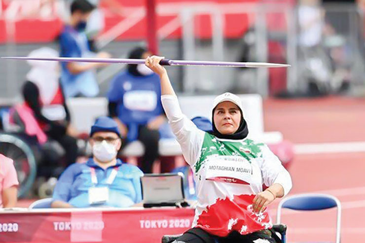 هاشمیه متقیان معاوی، ورزشکار سی وپنج ساله در دو رشته پرتاب دیسک و پرتاب نیزه است. هنوز دارد دست به دست می‌شود کلیپی که نشان می‌دهد چطور بعد از اینکه هاشمیه طلا را بُرده، رکورد زده و قهرمان شده است، از خوشحالی جیغ می‌زند.