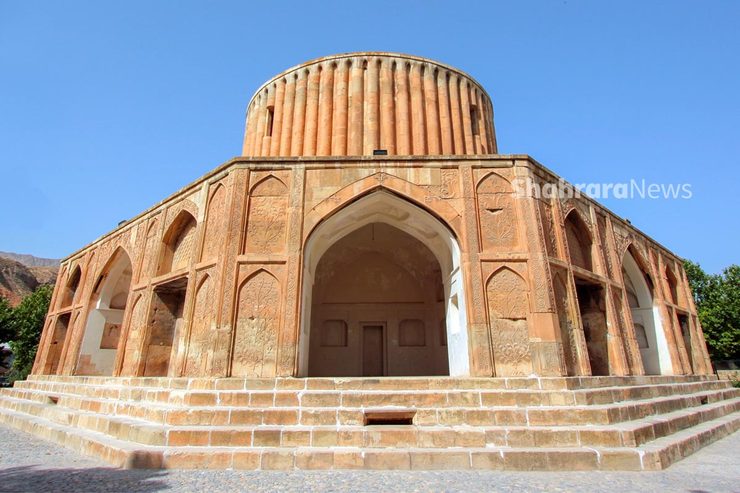 امروز برای دیدن یکی از زیباترین بناهای تاریخی کشور عزیزمان، ایران، به شهرستان کلات نادر
سفر می‌کنیم.