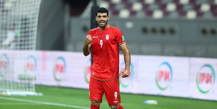 مهدی طارمی را باید بهترین بازیکن بازی با عراق دانست. بازیکنی که یک گل زد و یک پاس گل داد و سهم بالایی درپیروزی تیم ملی ایفا کرد. طارمی سه شنبه شب روی ابر‌ها بود.