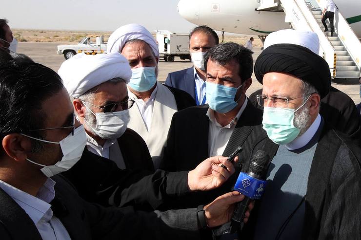 حجت الاسلام والمسلمین سید ابراهیم رئیسی صبح جمعه در بدو ورود به شهرستان طبس در استان خراسان جنوبی و در سومین سفر استانی خود گفت: سفر به استان های مختلف به دور از تشریفات معمول انجام می‌شود.