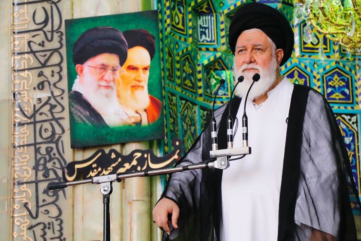 آیت الله سید احمد علم الهدی در خطبه‌های نماز جمعه امروز مشهد که در حرم مطهر امام رضا (ع)‌ برگزار شد گفت: در نخستین ملاقات رهبر معظم با اعضای دولت سیزدهم نکاتی از سوی ایشان مطرح شد که راهبردهای کلیدی برای حرکت در مسیر نظام و انقلاب است که یکی از مهمترینها بازسازی اعتماد عمومی بود.