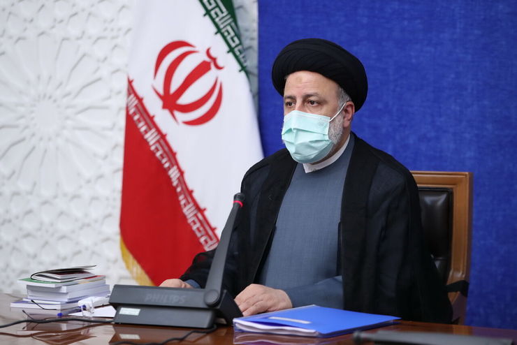 رئیس جمهور با بیان اینکه استفاده از ظرفیت فضای مجازی در رشد و تعالی کشور ضروری است، گفت: با سیاستگذاری درست می‌توان زمینه استفاده مناسب مردم از ظرفیت فضای مجازی را فراهم کرد.