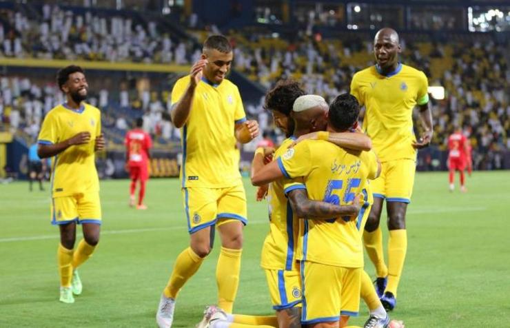 تیم فوتبال تراکتور تبریز امشب در مصاف با النصر عربستان با یک گل شکست خورد و از دور رقابت‌ها کنار رفت.