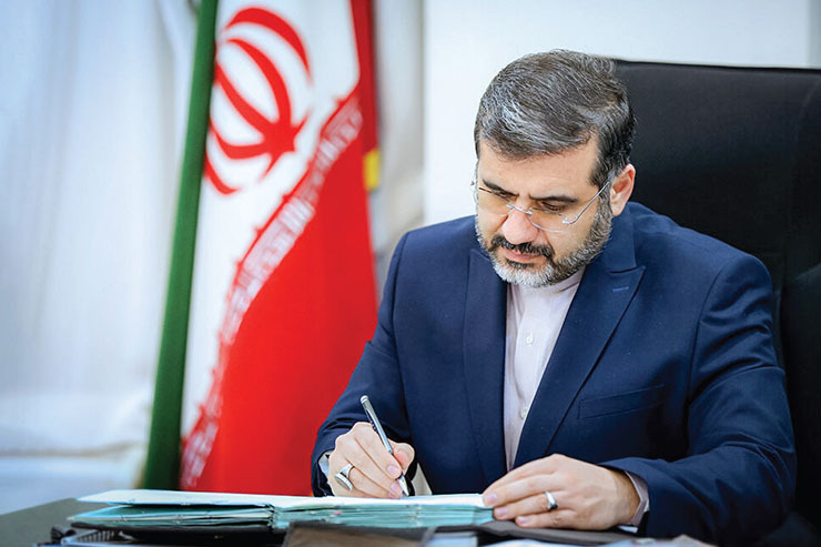 محمدمهدی اسماعیلی در شرایطی سکانداری وزارت فرهنگ و ارشاد اسلامی را بر عهده گرفته که وضعیت هنر‌های نمایشی (به ویژه سینما و تئاتر) در ایران، به واسطه شیوع کرونا، بسیار وخیم است و تلاش جهادگرانه و عمل گرایانه یک تیم کارآمد را می‌طلبد. در ادامه مروری داریم بر چند مطالبه مهم درباره هنر‌های نمایشی که به عنوان انتظارات عمومی، از وزیر ارشاد در حوزه فرهنگ مطرح می‌شود.