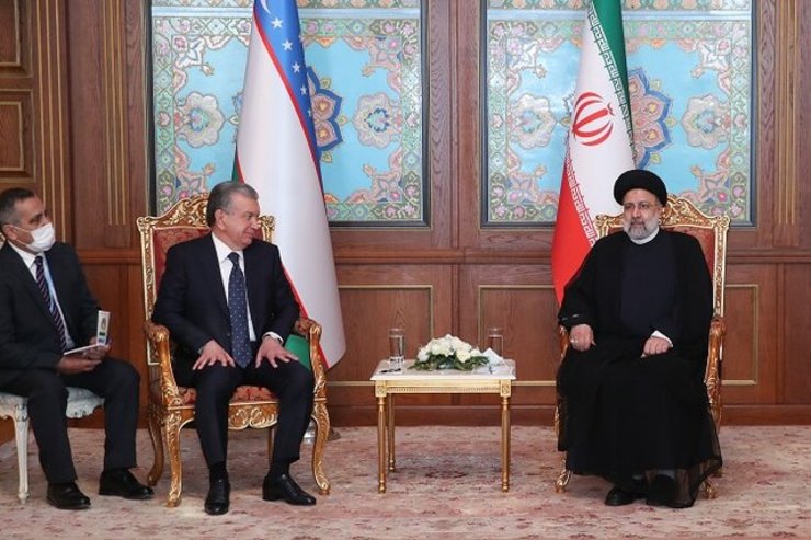 رئیس جمهور در دیدار رئیس جمهور ازبکستان گفت: سطح فعلی روابط اقتصادی تهران و تاشکند هم سطح روابط سیاسی دو کشور نیست و جمهوری اسلامی علاقمند است روابط اقتصادی را در چارچوب گسترش مناسبات با همسایگان بیش از پیش گسترش دهد.