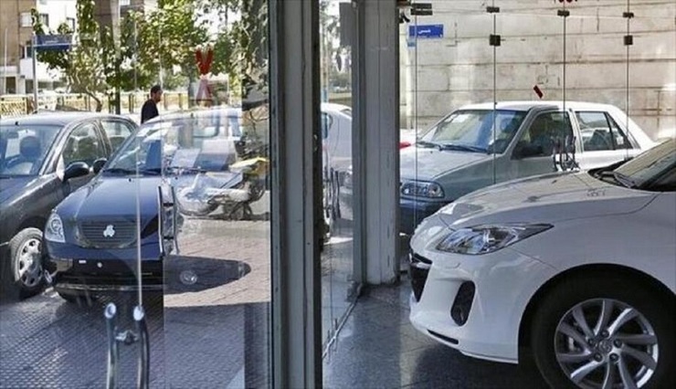 در اولین واکنش نسبت به آزادسازی واردات خودرو برخی از مدل‌های خودرو‌های خارجی کمی ارزان شدند، اما در خودرو‌های داخلی فعلا مقاومت قابل مشاهده است.