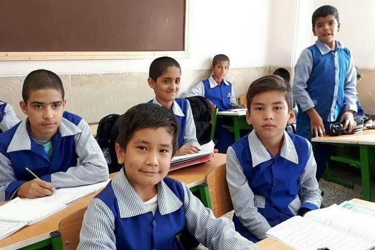 سرپرست امور بین الملل و مدارس خارج از کشور درباره تاثیر تحولات افغانستان بر افزایش تعداد دانش آموزان افغانستانی در کشور توضیح داد.