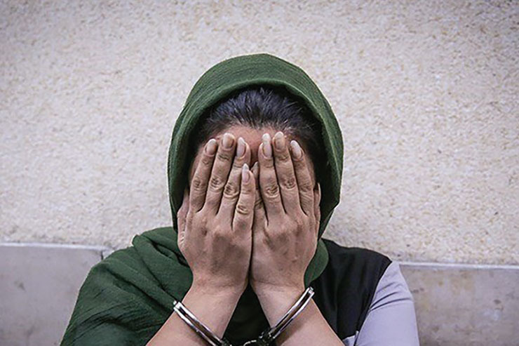 پلیس مشهد در ۲ عملیات ضربتی سارق سریالی و عمده فروش مواد افیونی را شناسایی و دستگیر کرد.