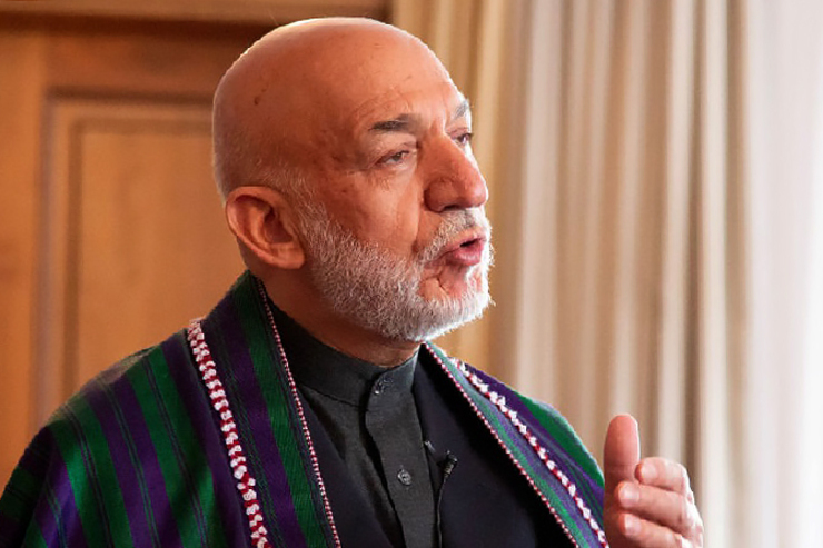 حامد کرزی رئیس جمهور پیشین افغانستان و از چهره‌های سیاسی این کشور با بیان اینکه افغانستان خاک من است و پناهنده کشور دیگر نمی‌شوم گفت: طالبان کابینه‌اش را اصلاح کند، تصور نمی‌کردیم همه‌چیز یکباره سقوط کند، چیزی که به خیر ما نشد.