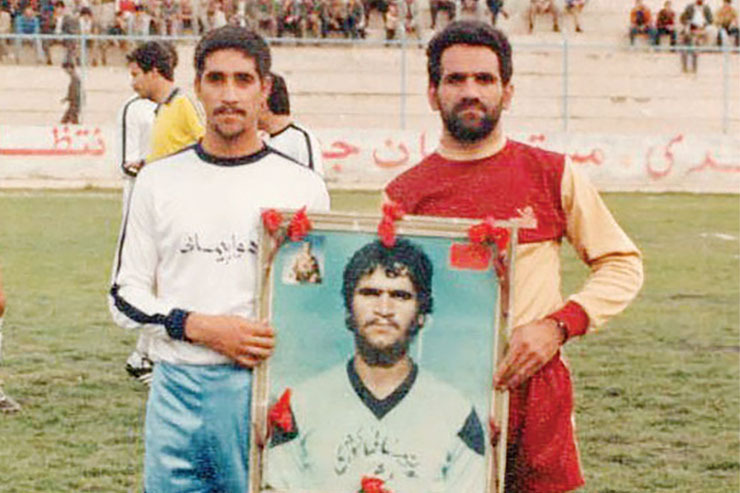 در این قسمت نگاهی به زندگی شهید علی‌اصغر رضایی، فوتبالیست دهه‌۶۰ فوتبال مشهد به‌مناسبت آغاز هفته دفاع مقدس داشته ایم.