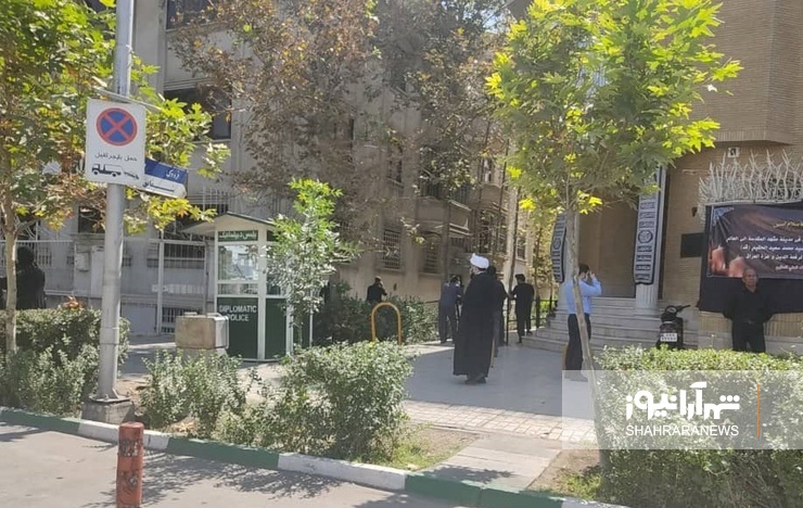 ماه صفر که از راه می‌رسد، عطر و بوی کربلا و بین‌الحرمین آدم را هوایی و راهی حضرت عشق دل‌ها می‌کند که این روزها منحوس‌ترین ویروس دنیا راه آن را بسته است.