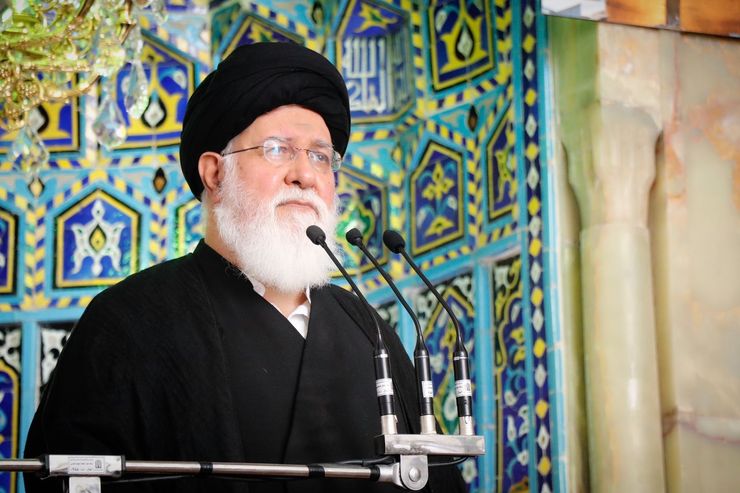 آیت‌الله علم‌الهدی ظهر امروز در خطبه نمازجمعه این هفته، پنجم شهریور ماه در حرم امام رضا (علیه‌السلام)، با اشاره به آغاز هفته دولت، اظهار کرد: دولت جدید در هفته دولت تشکیل شد و به حمدلله نتیجه پشتکارداری نمایندگان شما مردم در مجلس شورای اسلامی، به وجود آمدن یک دولت قوی و مردمی بود.