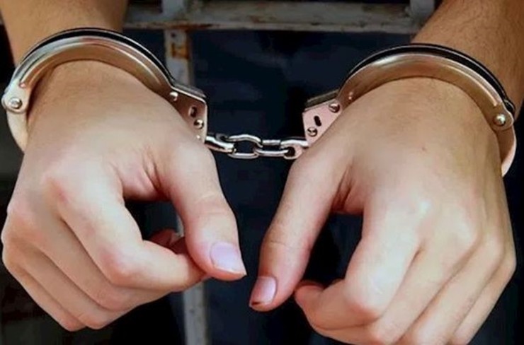 دختر ۲۵ ساله در کلانتری سناباد مشهد: او با ترفند ازدواج و حقه بازی مرا به آن لانه شیطانی کشاند و با تهدید به قتل و کتک کاری زندگی و آینده ام را نابود کرد.