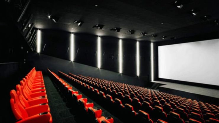 دبیر شورای صنفی نمایش، گفته است: براساس مصوبه شورای صنفی نمایش، به ۲۳ سینما که با شرکت‌های پخش بدحسابی داشتند، تذکر داده شده و دسترسی فروش آنان از طریق سامانه مدیریت فروش و اکران (سمفا) قطع شده است.