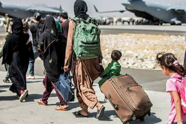 کمیته بین المللی صلیب سرخ (ICRC) افزود که در ۹ ماه گذشته، ۳۰ هزار افغان در جستجوی زندگی بهتر به کشور‌های همسایه مهاجرت کرده اند و این تعداد به احتمال زیاد در ماه‌های آینده افزایش می‌یابد.