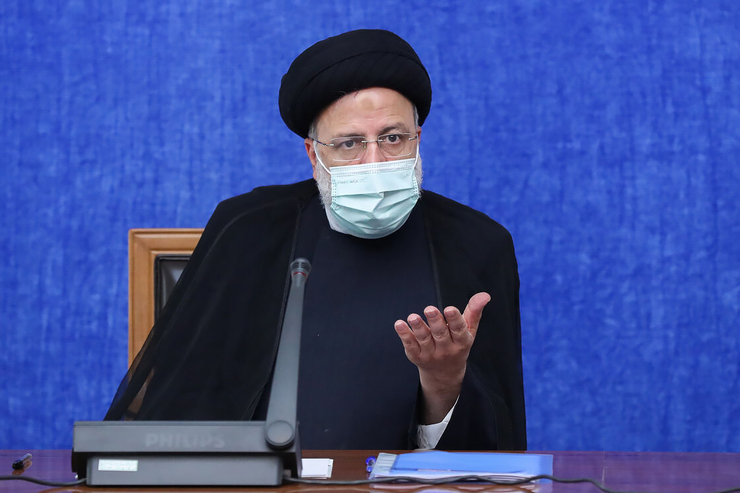 رئیس جمهور با تاکید بر اولویت‌بندی در برنامه های اقتصادی کشور دستور داد جلسه فوق‌العاده ستاد اقتصادی دولت با موضوع تثبیت قیمت‌ها و کنترل بازار در حوزه کالاهای اساسی و ارزاق عمومی برگزار شود.