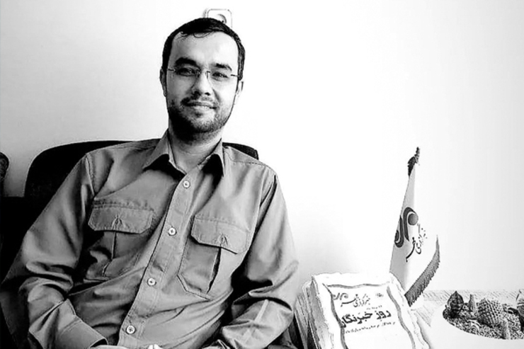 مهدی صانعی مدیر سابق فضای مجازی شهرآرا و از فعالان رسانه‌ای که چندی پیش بر اثر بیماری کرونا در بیمارستان بستری شده بود، درگذشت.